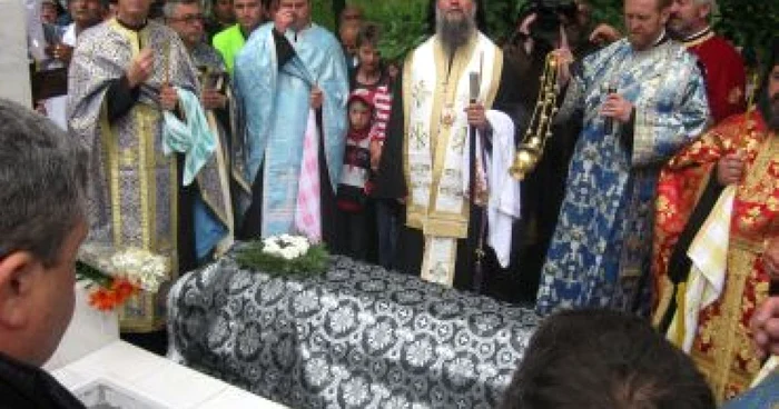 Craiova: Petrache Lupu de la Maglavit a fost reînhumat