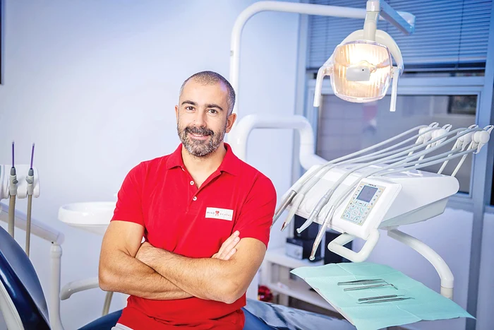 Şerban Atanasiu, medic stomatolog