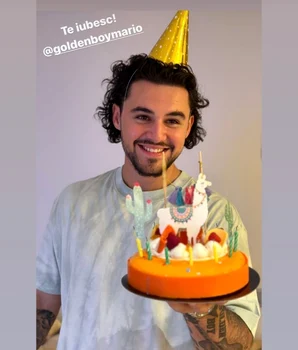 Mario Fresh a primit tortul la miezul nopții Sursa: Instagram