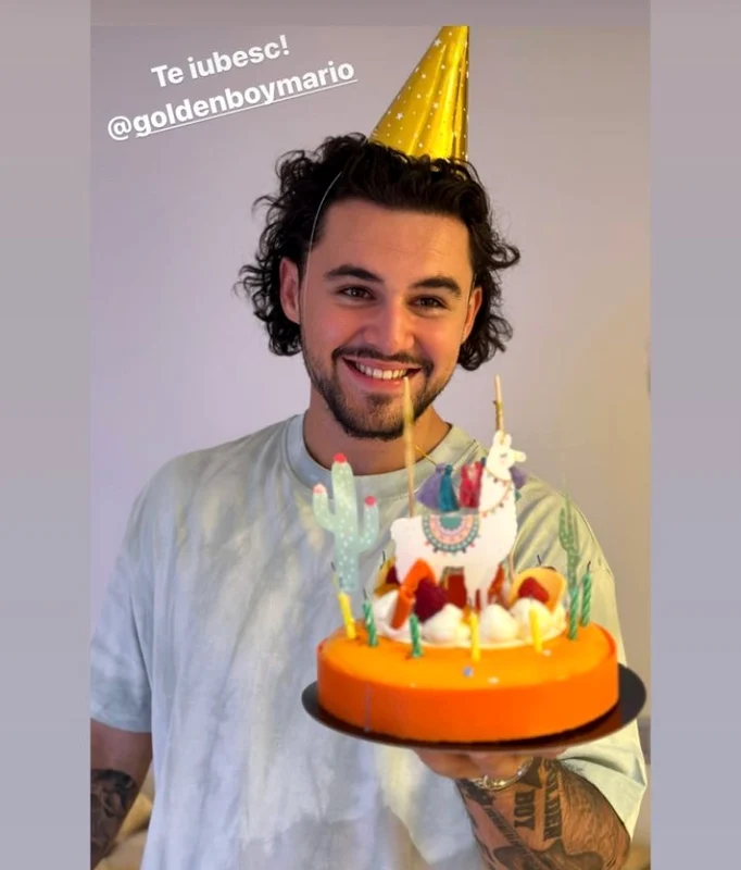 Mario Fresh a primit tortul la miezul nopții Sursa: Instagram