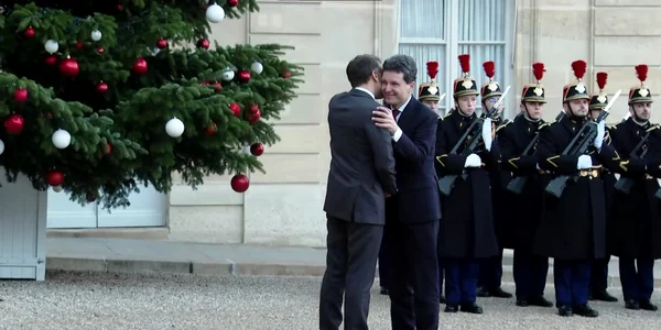 Nicușor Dan și Emmanuel Macron la Palatul Élysée Captura video jpg