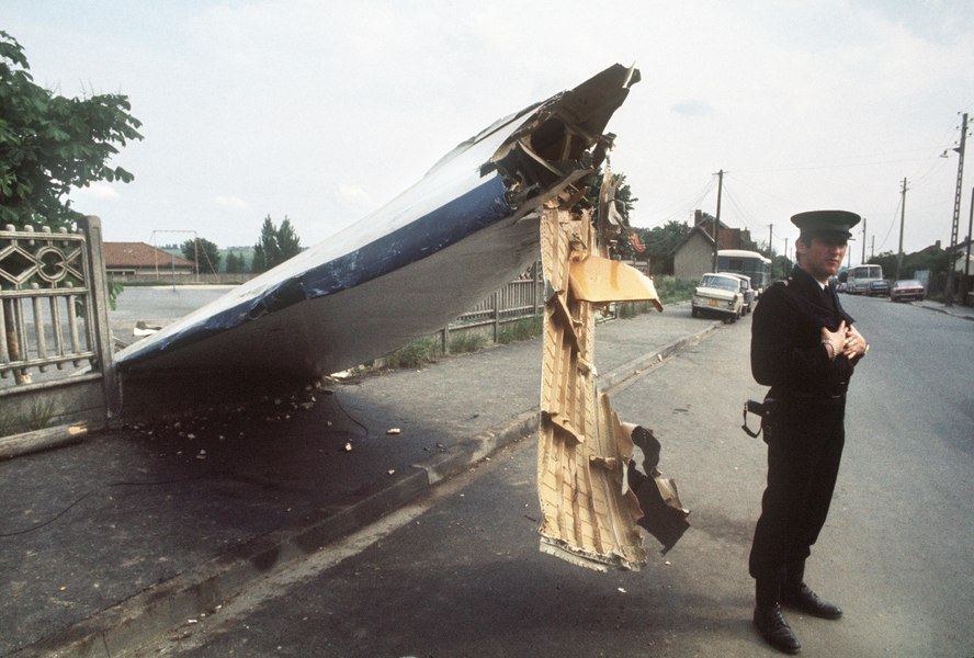 Jumătate de secol de la prăbușirea supersonicului sovietic Tupolev. Tragedia a fost sub ochii a 250.000 de oameni VIDEO 