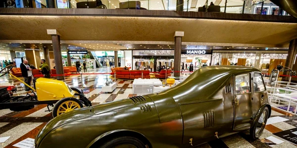 Expo Pavilionului României de la Veneția la mall FOTO Iulius Town