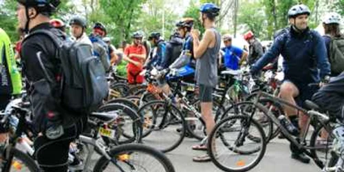 Iubitorii ciclismului sunt aşteptaţi la Perişani