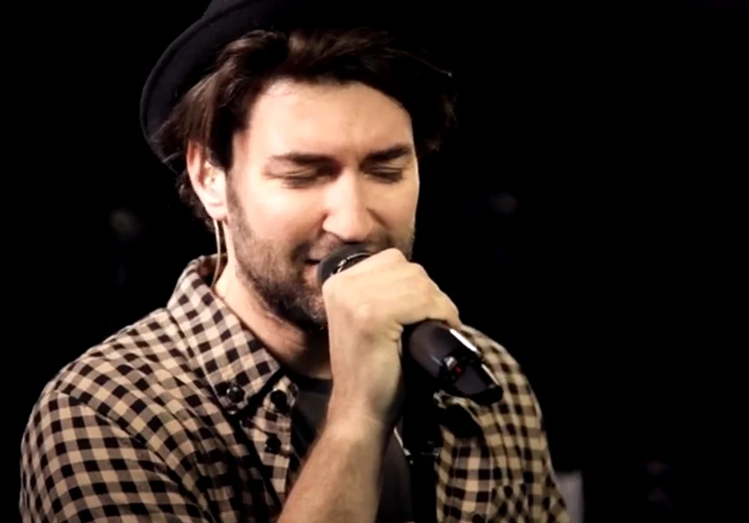 Smiley își va lansa cel mai recent videoclip al piesei "Oarecare" în această săptămânăcaptură: YouTube