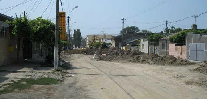 Atenţie brăileni, strada Griviţa nu este practicabilă încă