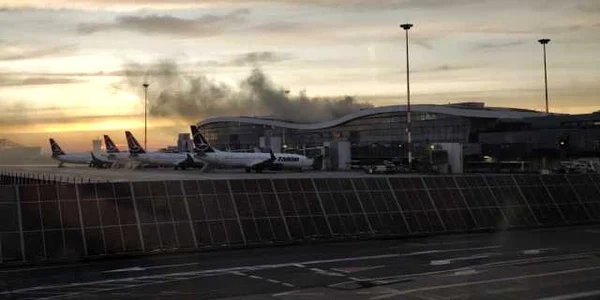 Incendiu Otopeni FOTO Boardinpass