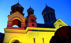 Revoluțiile și clopotele Bisericii Armene din București jpeg