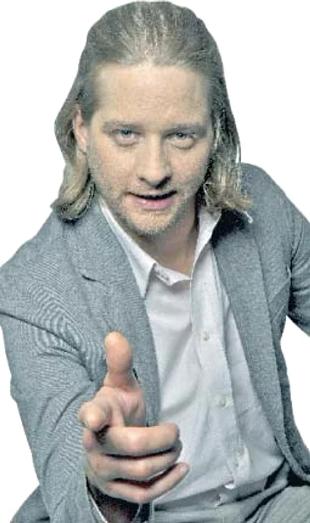 
    James Longshore (Fotografii: pro tv)  
