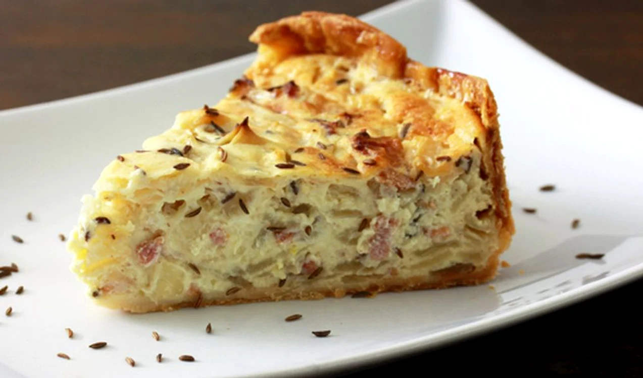 tarta cu ceapa si sunca jpeg