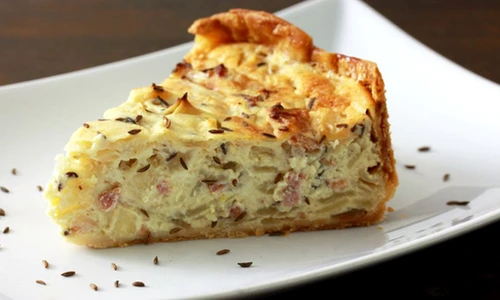 tarta cu ceapa si sunca jpeg