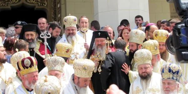 Irineu Pop a fost întronizat Arhiepiscop de Alba Iulia