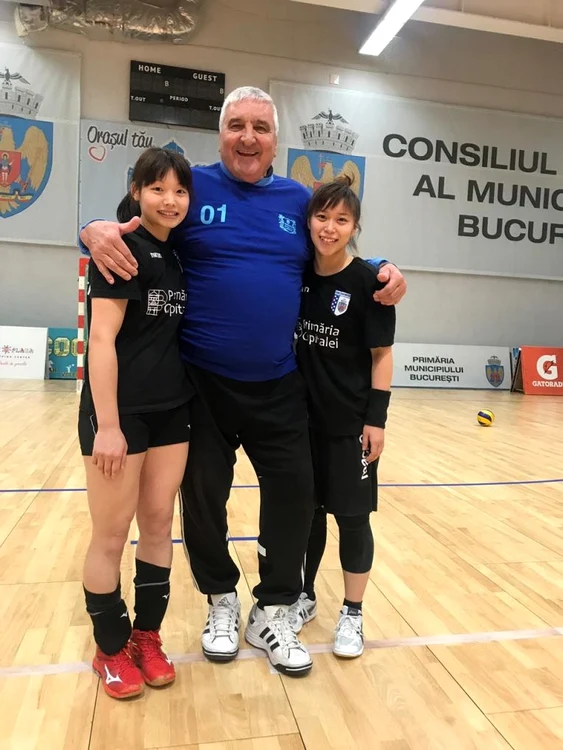 Rică Răducanu, alături de sud-coreencele de la CSM București