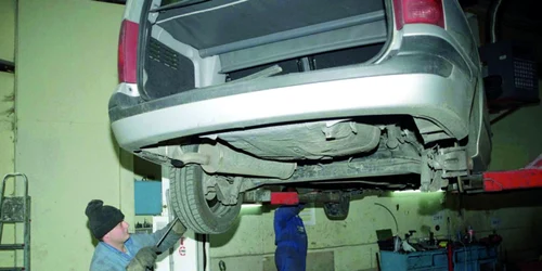 Condiţii de funcţionare vor fi mult mai stricte pentru spălătoriile şi service-urile auto din oraş