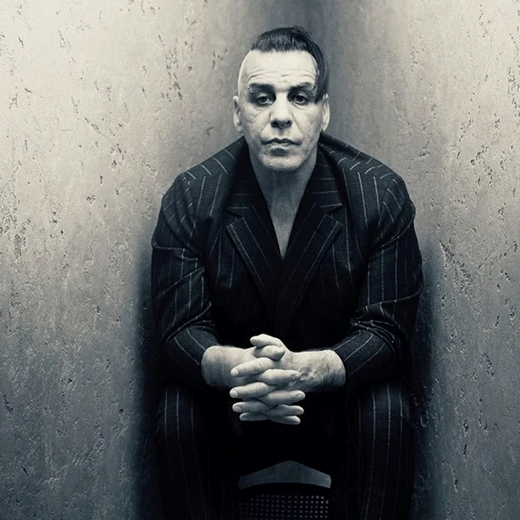 Solistul trupei Rammstein a fost testat negativ pentru coronavirus, deși ajunsese la spital cu febră mareFoto: Facebook