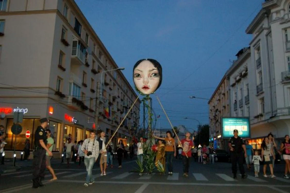 „Puppets occupy street“ va cuprinde 85 de evenimente care se vor desfăşura în zece locaţii din oraş