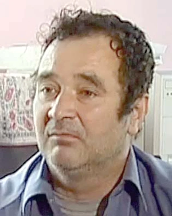Vasile Lavric (57 de ani)