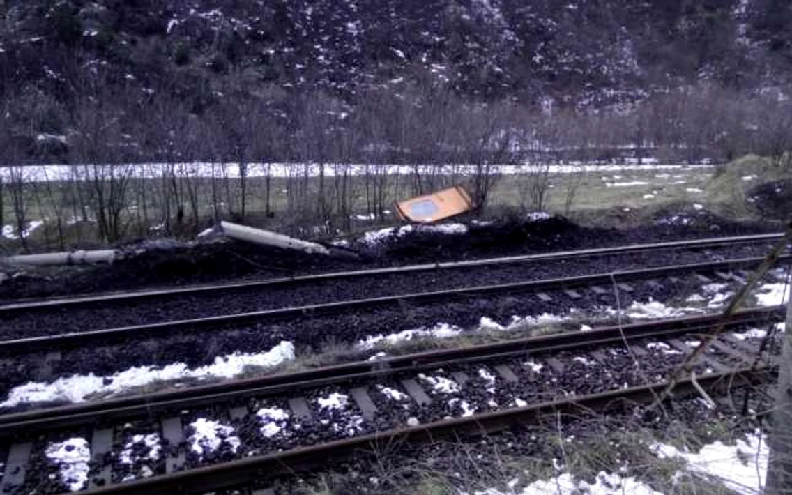 tren deraiat