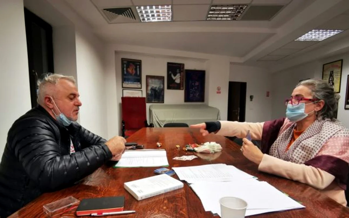Mircea Rusu şi Maia Morgenstern, în repetiţii pentru spectacolul „Moartea bate la uşă”