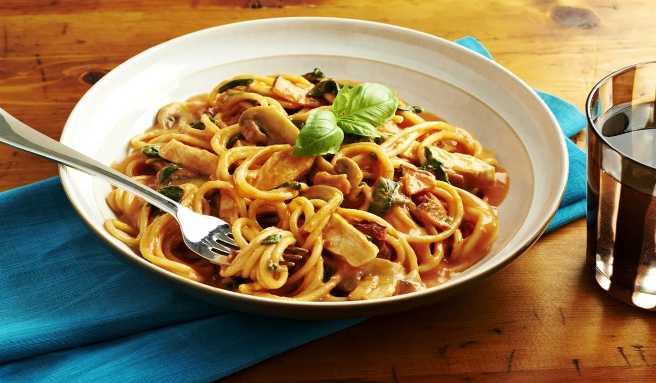 reţetă de spaghete cu pui jpeg