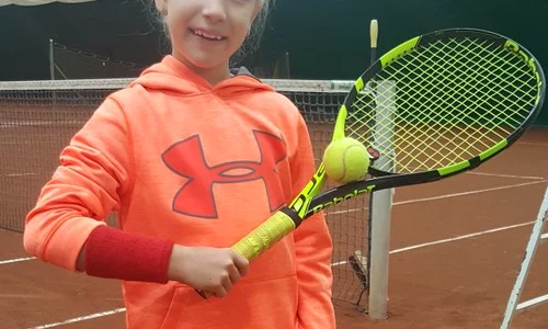 rebeka mirica racheta tenis jpeg