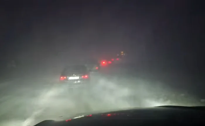 VIDEO Circulația rutieră a fost închisă pe Transalpina, între Novaci și Rânca, începând cu ora 18.00