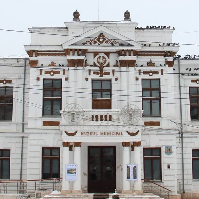 Instruirea liccenilor care cochetează cu actoria va avea loc la sediul Muzeului Municipal