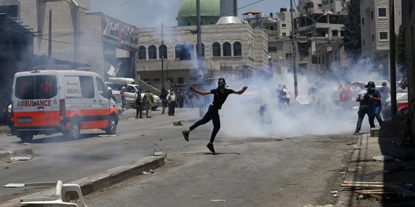 Zece palestinieni au fost arestaţi vineri în urma unor ciocniri cu poliţia israeliană pe Esplanada Moscheilor