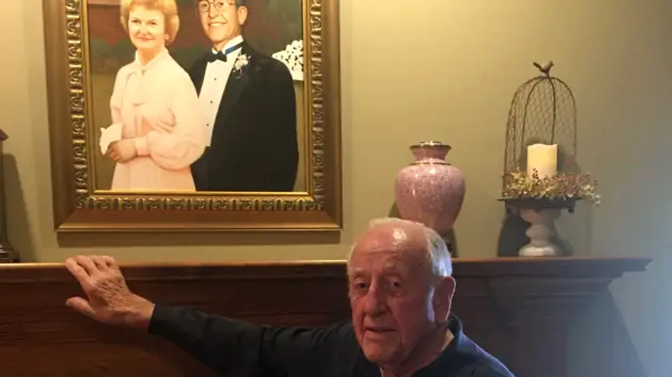 Bill Stovall are 100 de ani și un milion de dolari în conturi