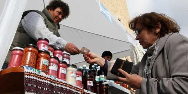 Ana Neculai şi-a vândut ca pâinea caldă şerbetul şi dulceţurile făcute în casă