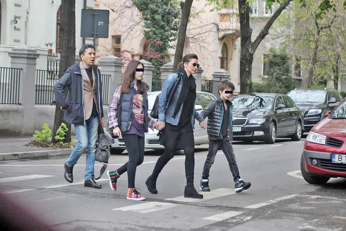 Doctorul Constantin Stan se înţelege foarte bine cu copiii Andreei, Eva și Petru