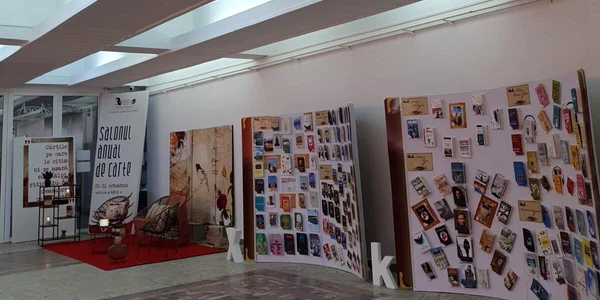 salonul anual de carte Sloblzia FOTO bji ro jpg