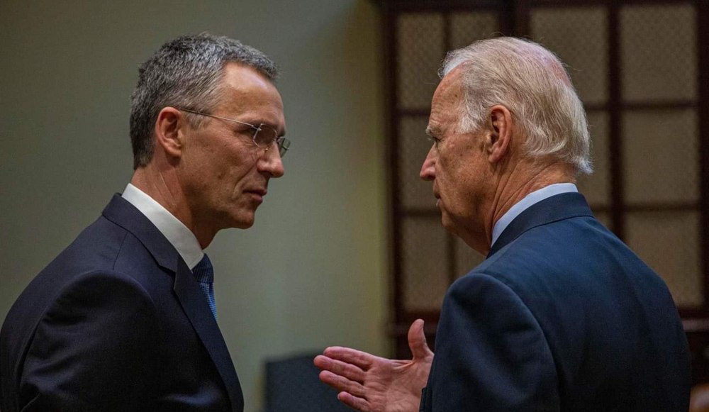 Biden salută decizia NATO de a-i prelungi mandatul lui Jens Stoltenberg la conducerea Alianţei