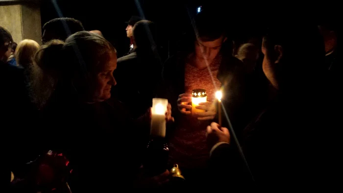 Timişorenii au luat Lumină la Catedrala Mitropolitană FOTO Ştefan Both