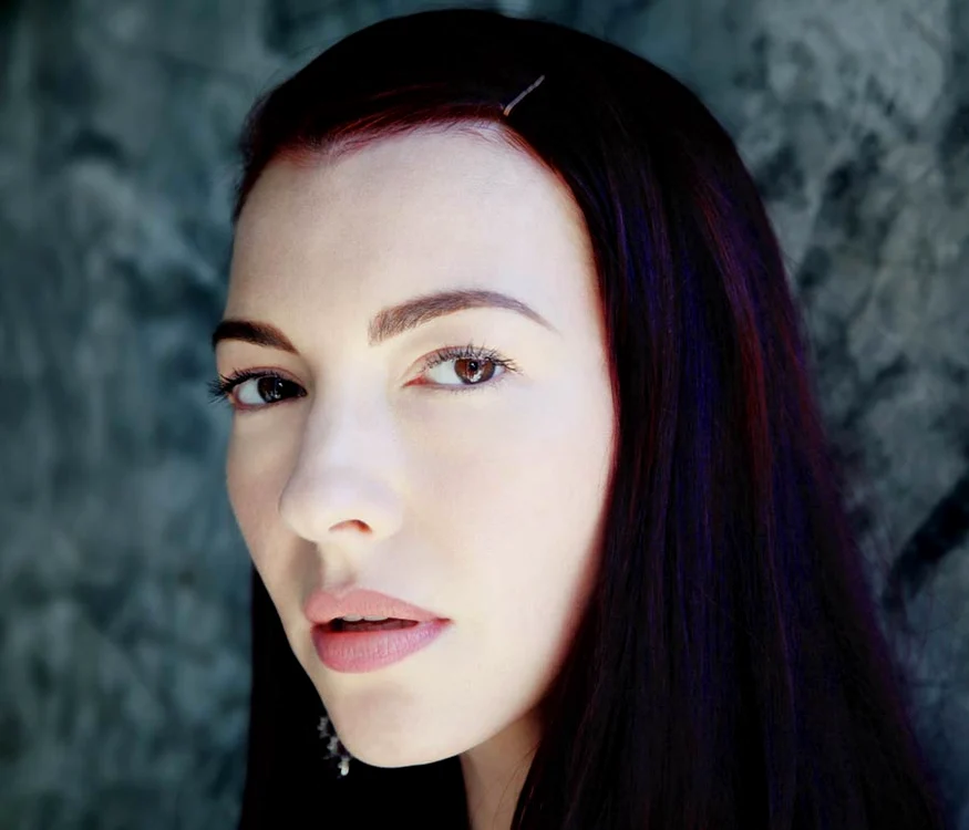 „Fac muzică, deci am cîștigat loteria cosmică“ – interviu cu Chrysta BELL jpeg
