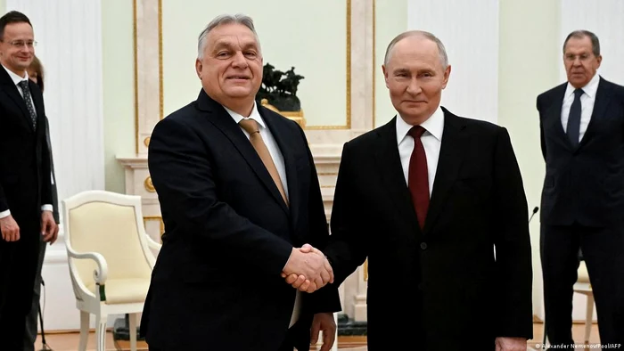 Președintele rus Vladimir Putin (dreapta) și premierul ungar Viktor Orban 