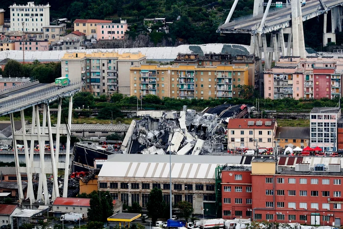 Podul Morandi din Genova s-a prăbușit la 14 august 2018.