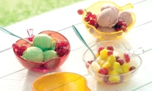 4 castronaşe în formă de măr, pe www decorix ro jpeg