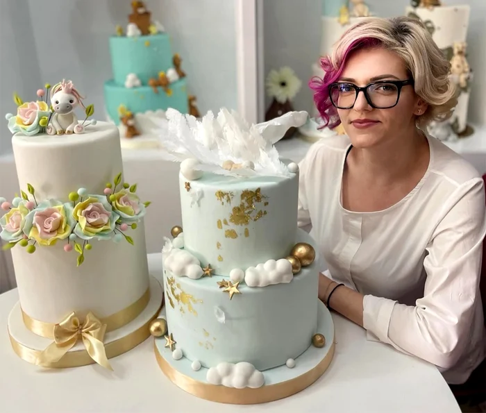 Dana Vătăşescu, mândră de lucrările ei. Foto: Arhivă personală 