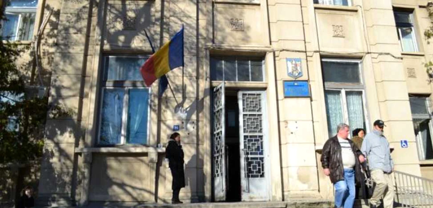 Clădirea Judecătoriei Bacău a fost scoasă din lista monumentelor istorice FOTO Mircea Merticariu