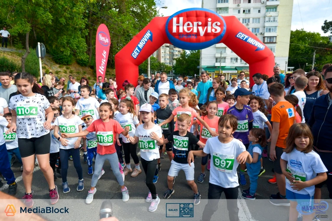La start, Semimaraton Galaţi reuneşte copii, vârstnici, alergători de performanţă şi începători FOTO Fundaţia Comunitară Galaţi