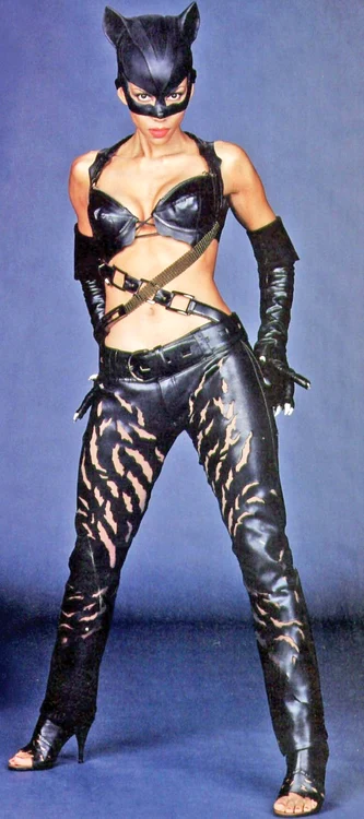 “Catwoman“a făcut-o celebră pe Halle Berry (fotografii: guliver/splashnews/annex)