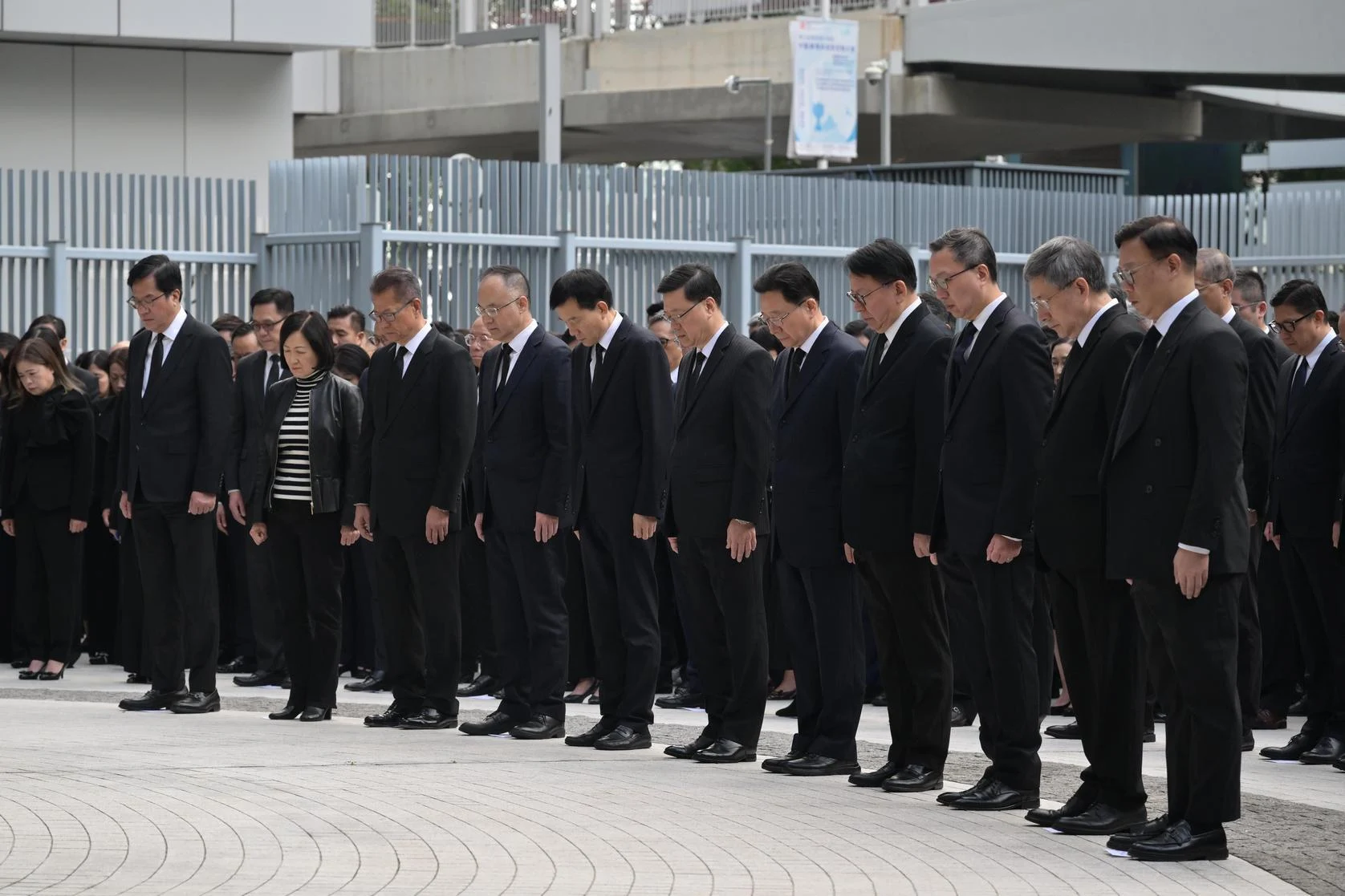 Trei zile de doliu în Hong Kong, în urma incendiilor devastatoare din blocurile de locuințe