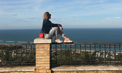  Mirela Vaida (42 de ani) a „fugit” de acasă de Paște într-o vacanță în Italia