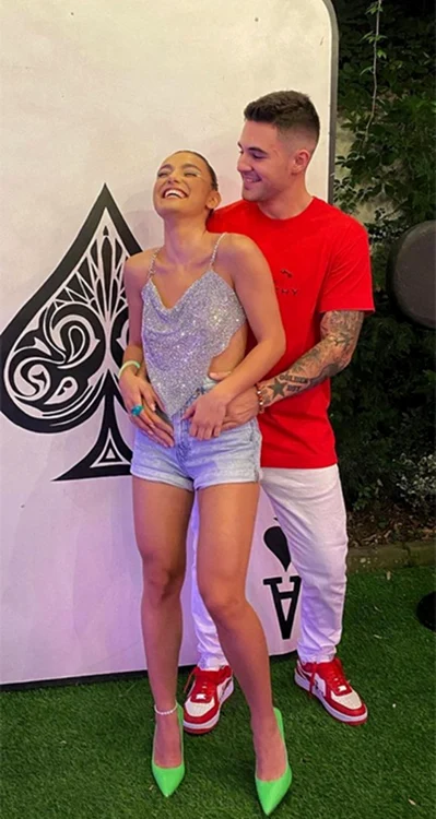 
    Vedeta de la PRO TV și actorul s-au cunoscut acum un an, la „Ferma”  