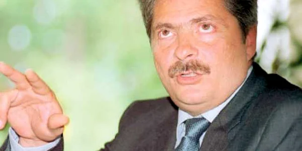 Vântu i-a vândut lui Guşă acţiunile la firma de consultanţă la care erau parteneri