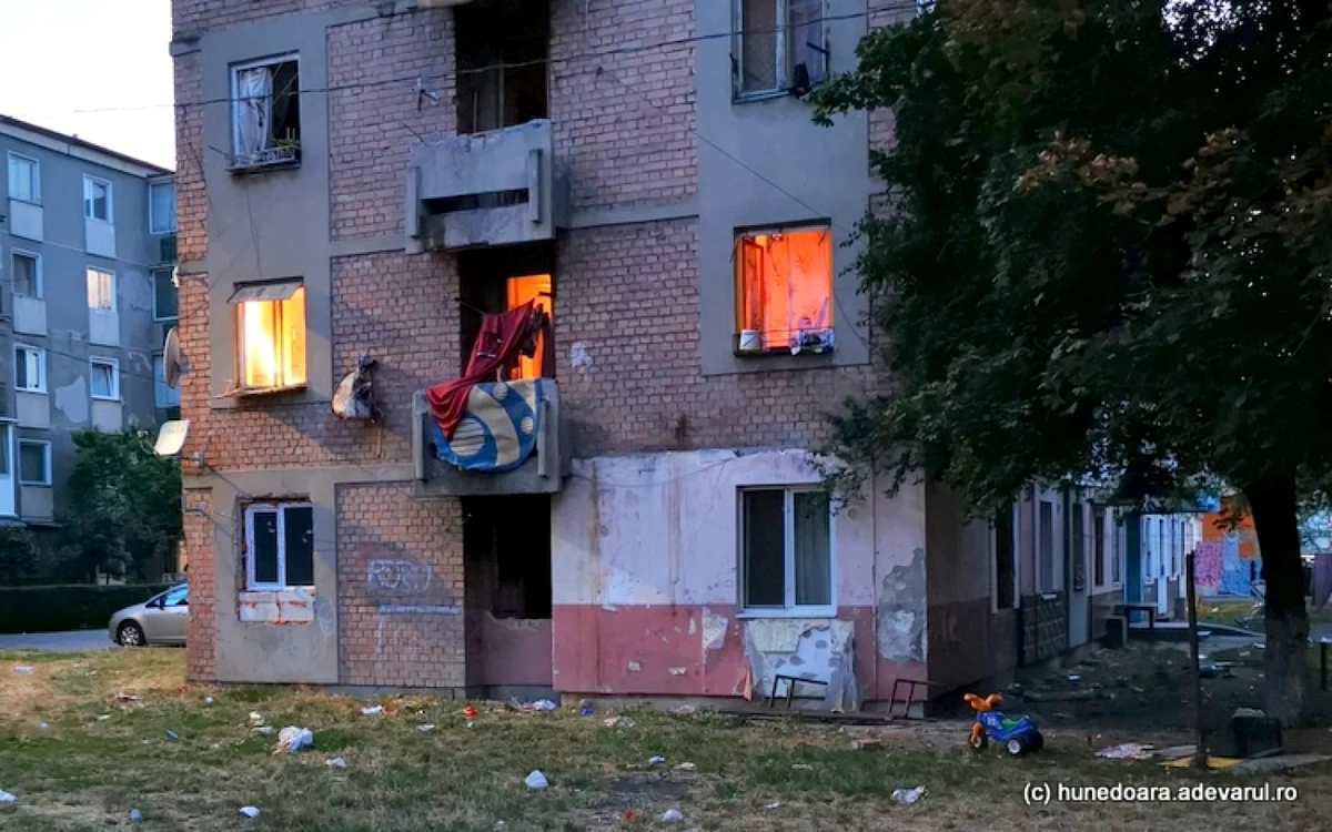 Fostul bloc al minerilor din Deva. Foto: Daniel Guţă. ADEVĂRUL