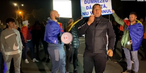 protest fata de vaccin la radauti suceava 