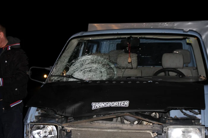 Minorul a lovit cu camioneta părinţilor trei grupuri de copii, omorând o copilă de 16 ani. Acesta nu-şi aminteşte ce s-a întâmplat FOTO: Bianca Sara