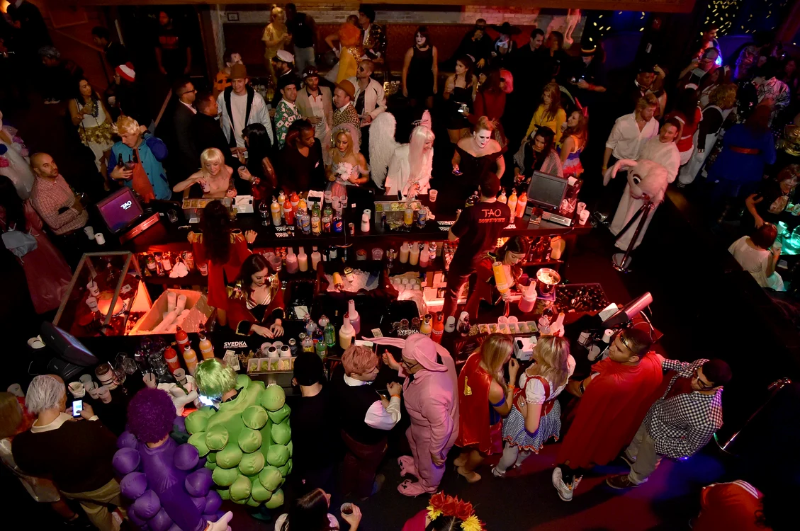 
    Program de Halloween: Cei care vor să intre la Balul Ororilor trebuie să plătească 20 de lei  